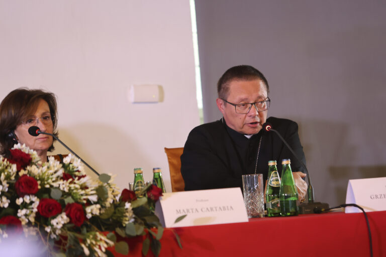 Kard. Grzegorz Ryś podczas Colloquium Charitativum Novum